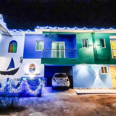Auslyn Guest House Bogmalo Beach Exterior foto