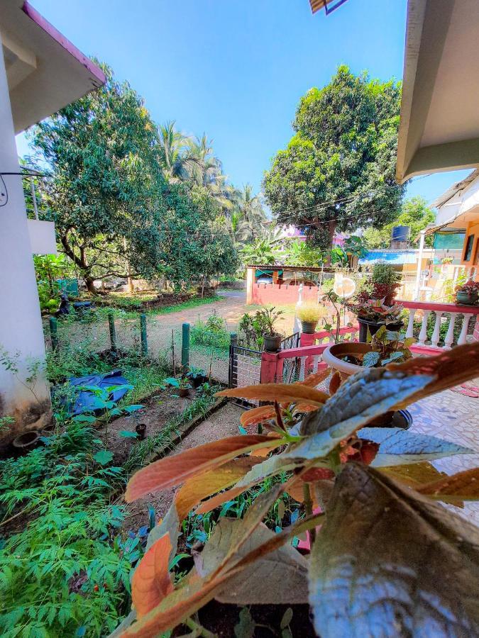 Auslyn Guest House Bogmalo Beach Exterior foto