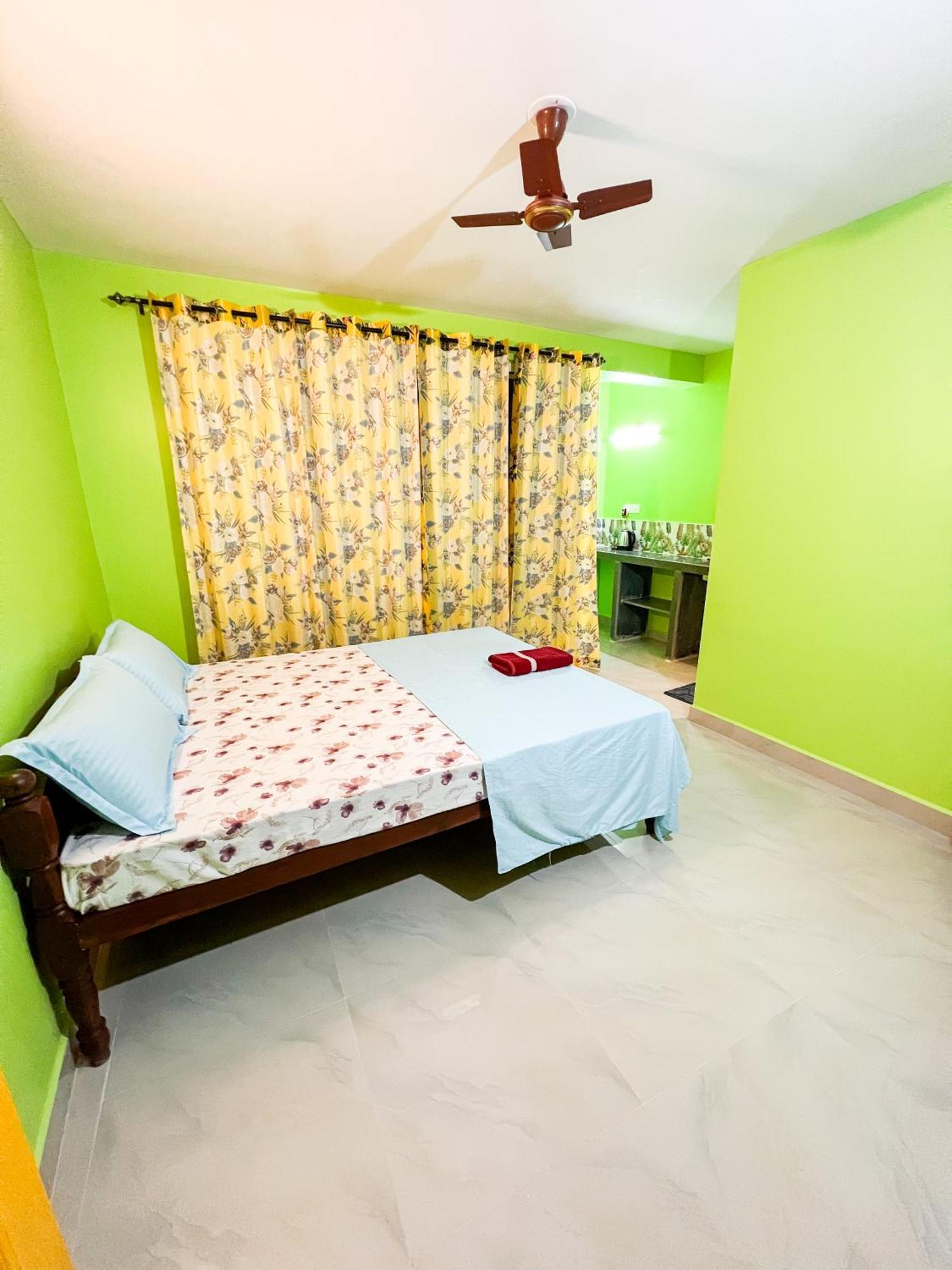 Auslyn Guest House Bogmalo Beach Exterior foto